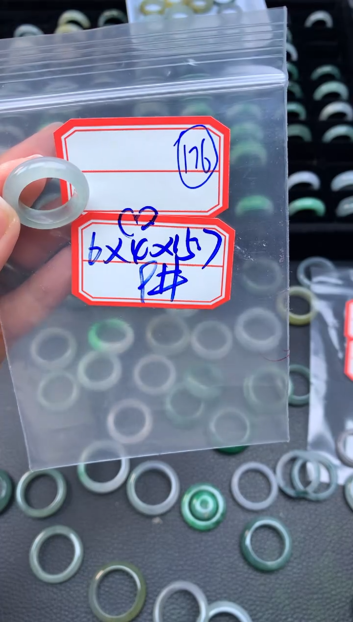 【闪购商品】定制翡翠未镶嵌翡翠戒圈960元毛货需精细抛光拍一发一