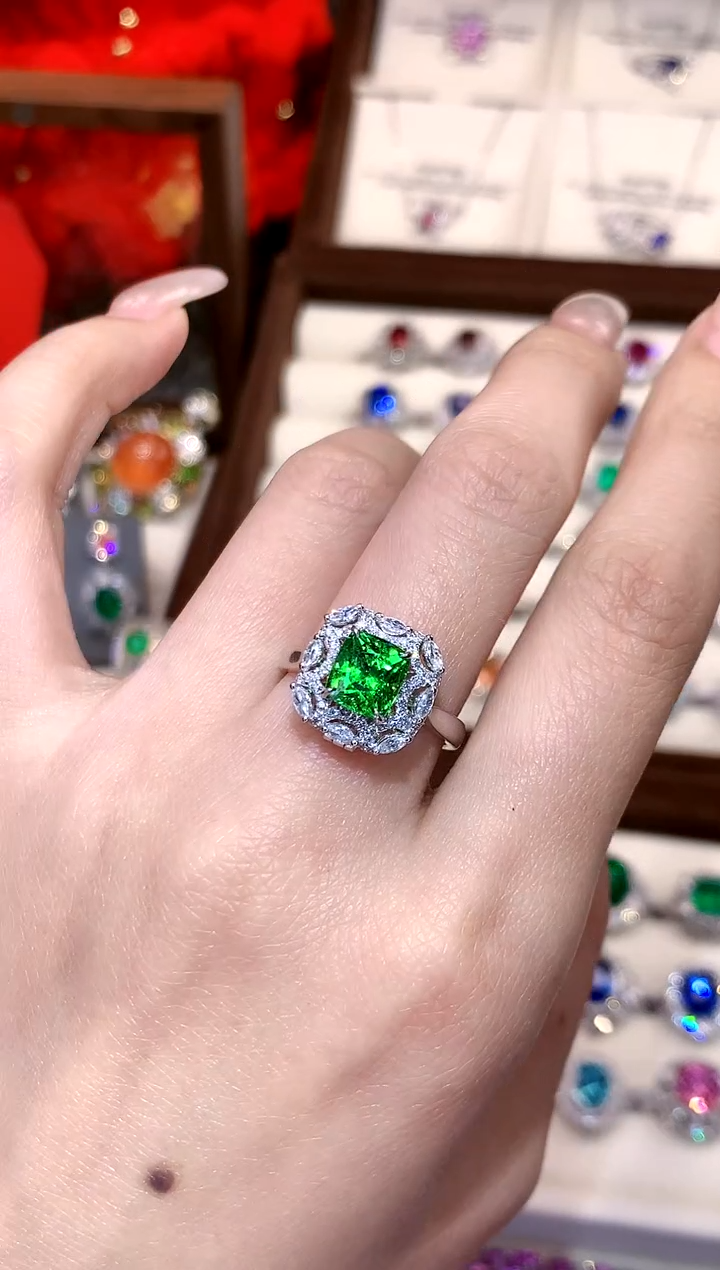 【闪购商品】石榴石（沙弗莱）戒指18K金镶嵌1.9ct/天然宝石