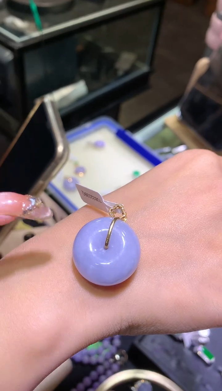 【闪购商品】翡翠吊坠(不含链)18K金镶嵌扣子