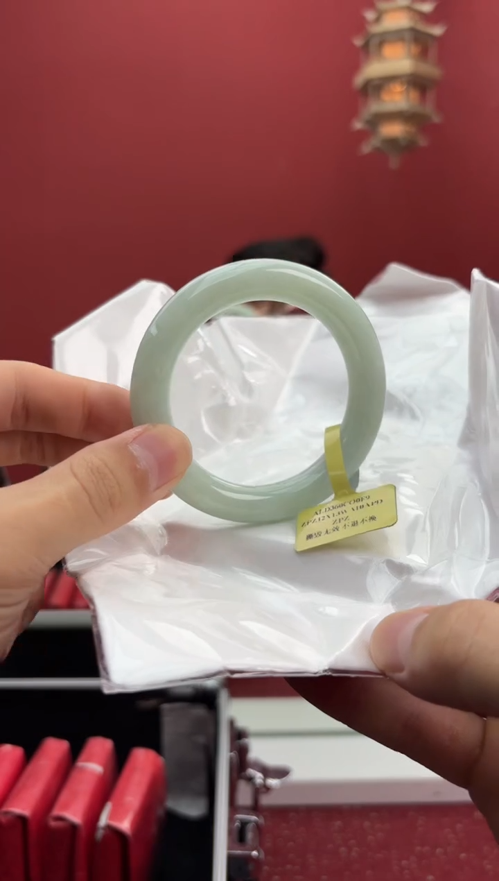 【闪购商品】翡翠手镯（圆镯）未镶嵌22手镯