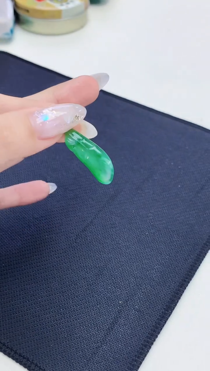 定制翡翠未镶嵌021ee-毛货叶子27赠金扣