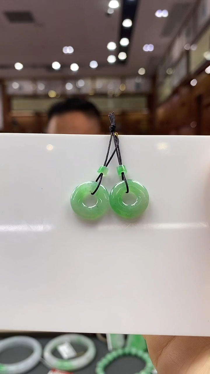 颈饰未镶嵌翡翠端****心甜甜圈