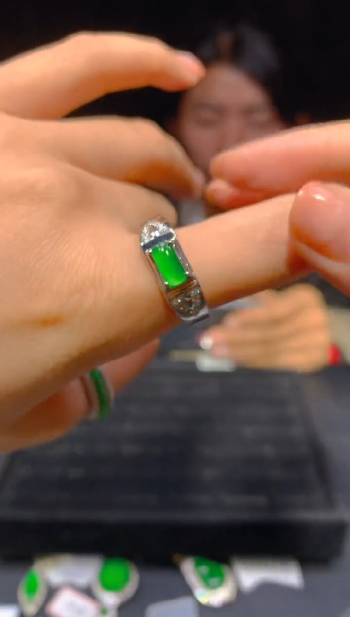 【闪购商品】定制翡翠未镶嵌227多样性发货（发其一）