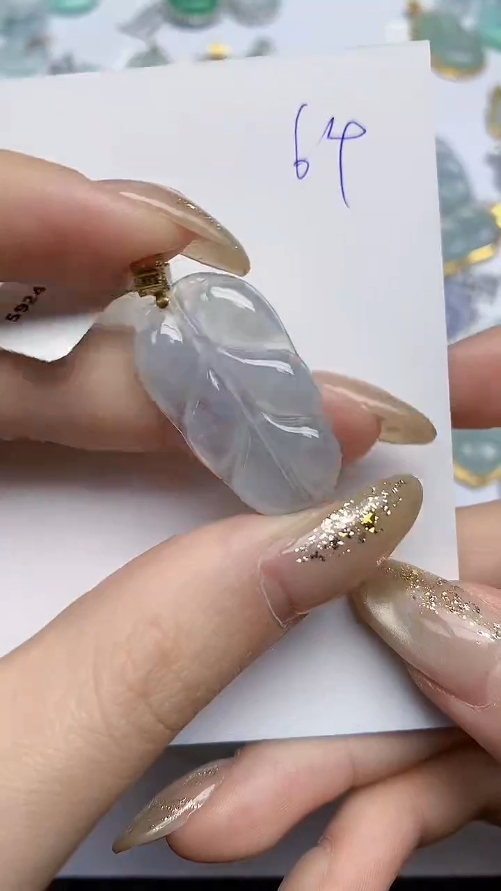 【闪购商品】翡翠颈饰18K金镶嵌天然翡翠A货