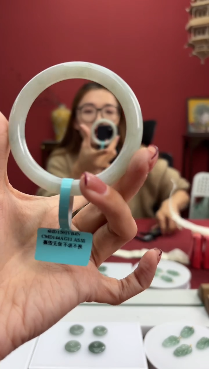 【闪购商品】翡翠手镯未镶嵌8手镯