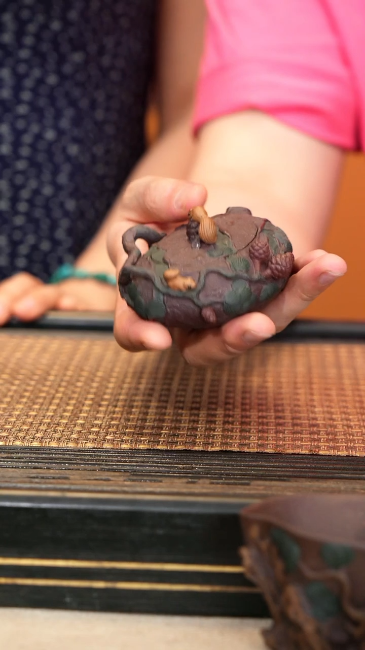 茶壶紫砂XS25《和氏璧手抓》紫玉金砂小号