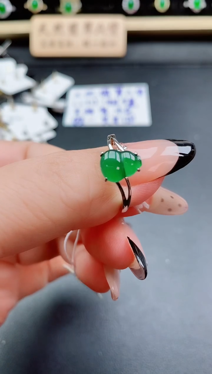 银S925镶嵌戒指翡翠1