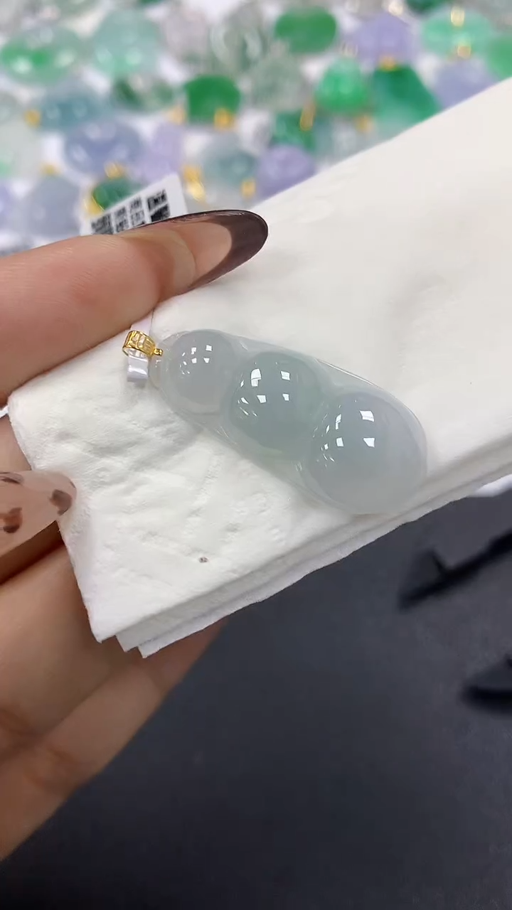 颈饰18K金镶嵌翡翠a货假一赔三支持复检百元上9元证书费自理