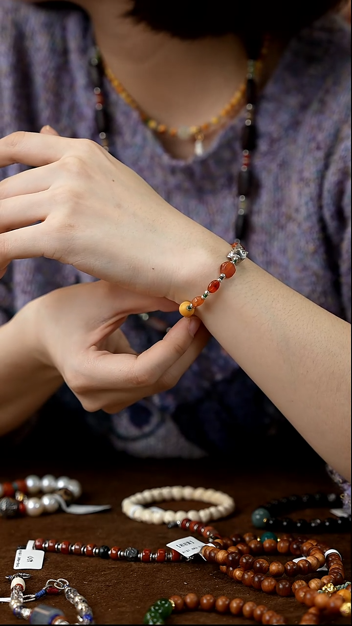 未镶嵌手链玛瑙/玉髓红玉髓多宝手链首发价/尼克/