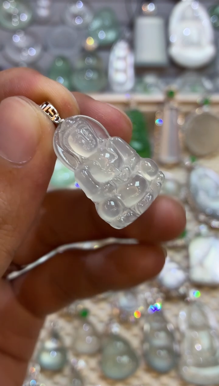 吊坠(不含链)18K金镶嵌翡翠观音