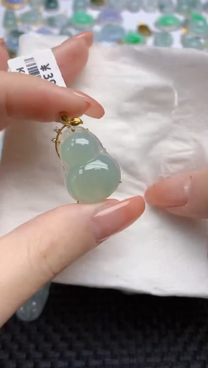 【闪购商品】翡翠颈饰18K金镶嵌天然翡翠A货