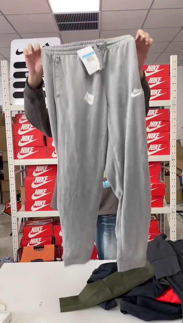 编596码闪购尺码  Nike/耐克卫衣卫裤以直播间过款为主