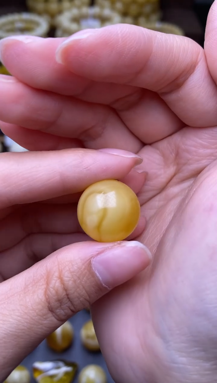 【闪购商品】琥珀裸石未镶嵌 大小姐珠宝严选174