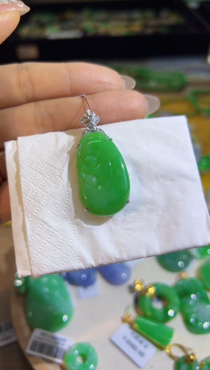 【闪购商品】翡翠颈饰18K金镶嵌Q缅料A货翡翠/支持复检/一件