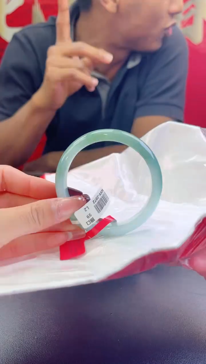 【闪购商品】翡翠手镯未镶嵌翡翠手镯6