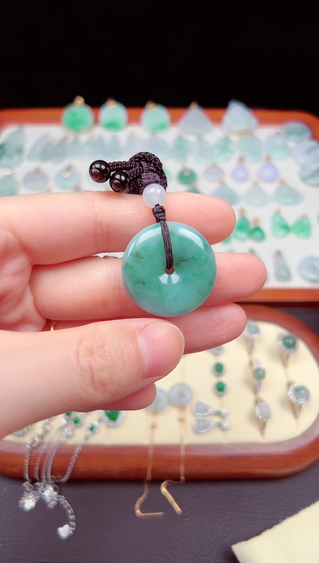 【闪购商品】翡翠颈饰未镶嵌平安扣