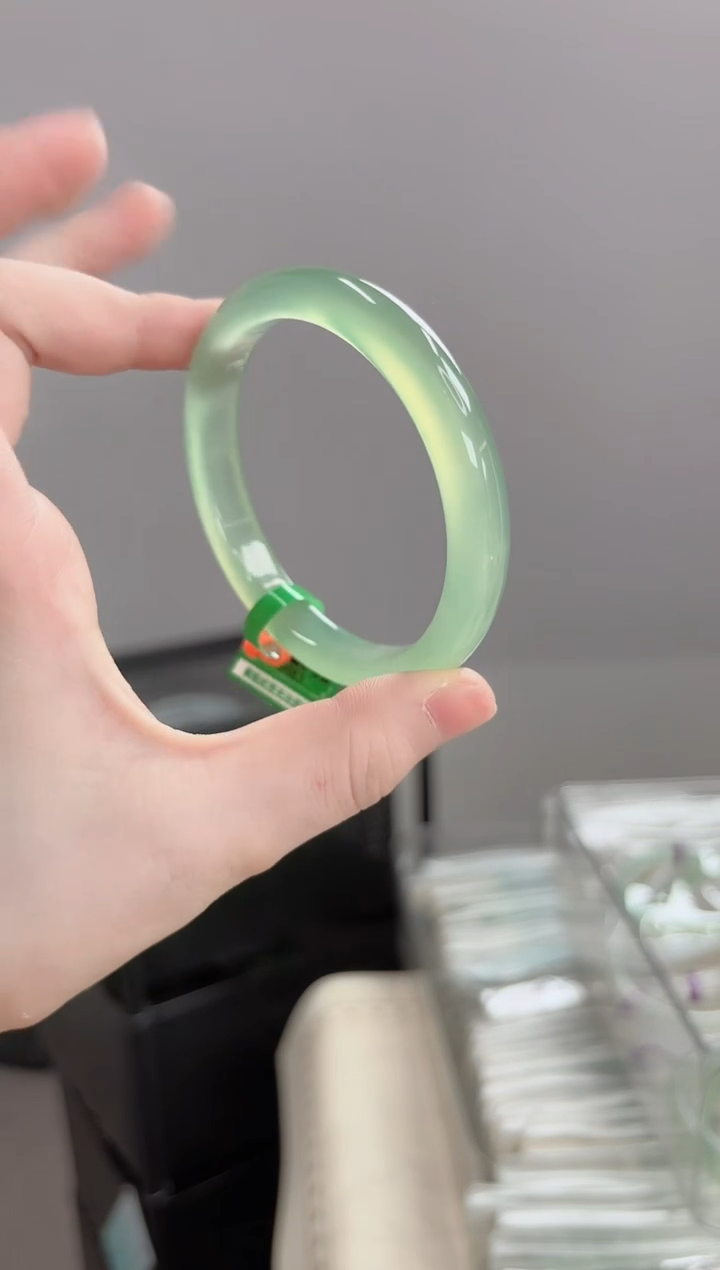 手镯玛瑙/玉髓未镶嵌58-59圈