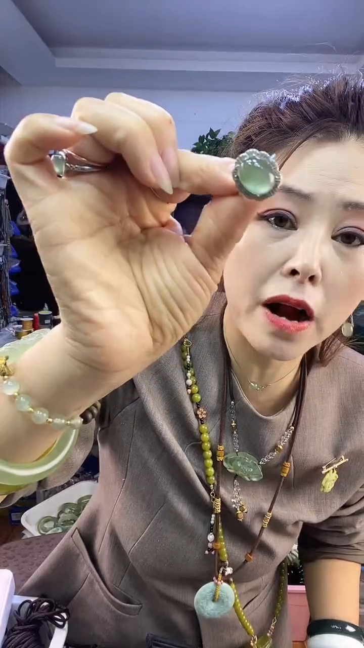 银S925镶嵌蛇纹石玉戒指方多样性随机发一