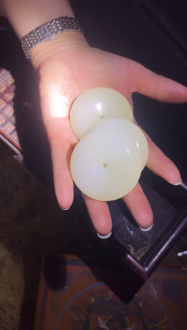 和田玉未镶嵌项链和田玉平安扣吊坠 一件 其中一个给