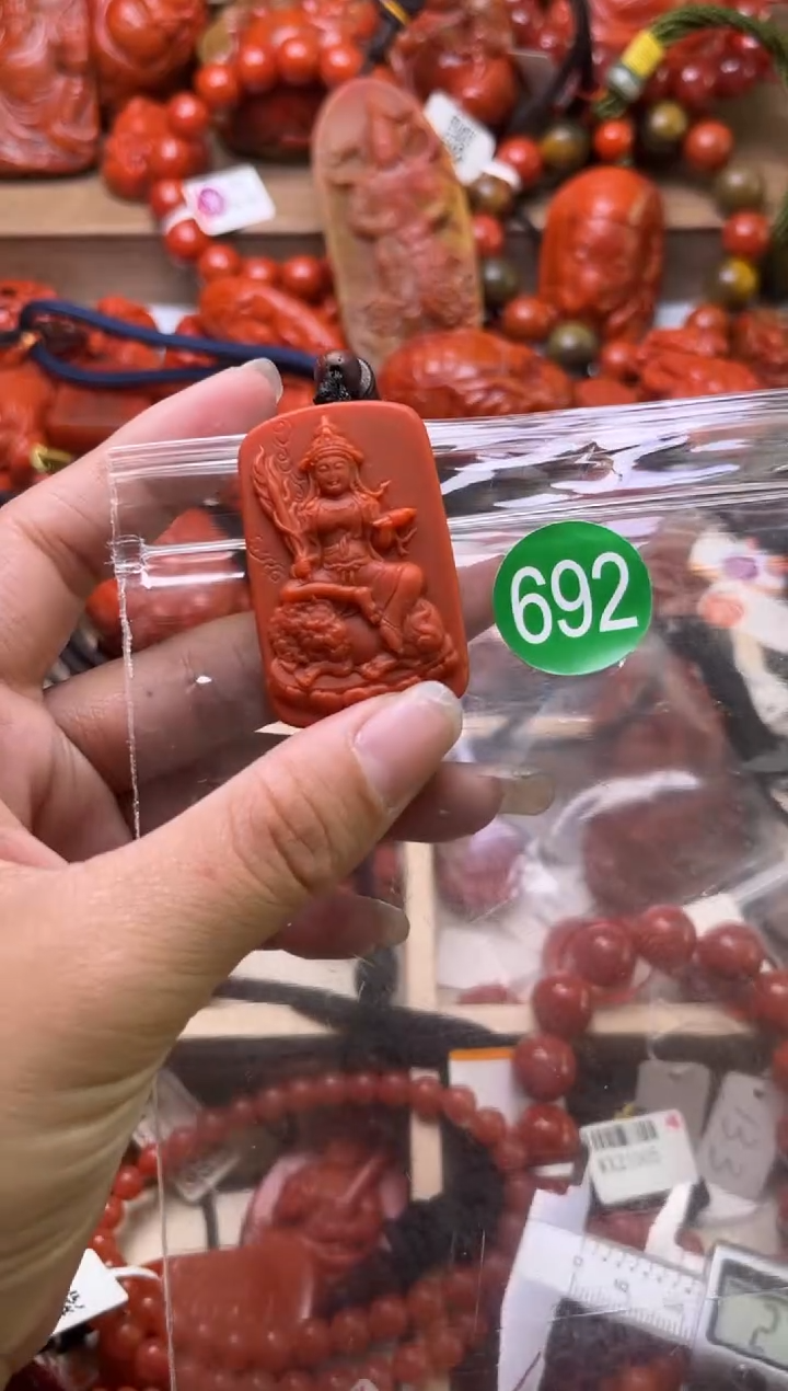 【闪购商品】南红玛瑙珠宝奇石未镶嵌692