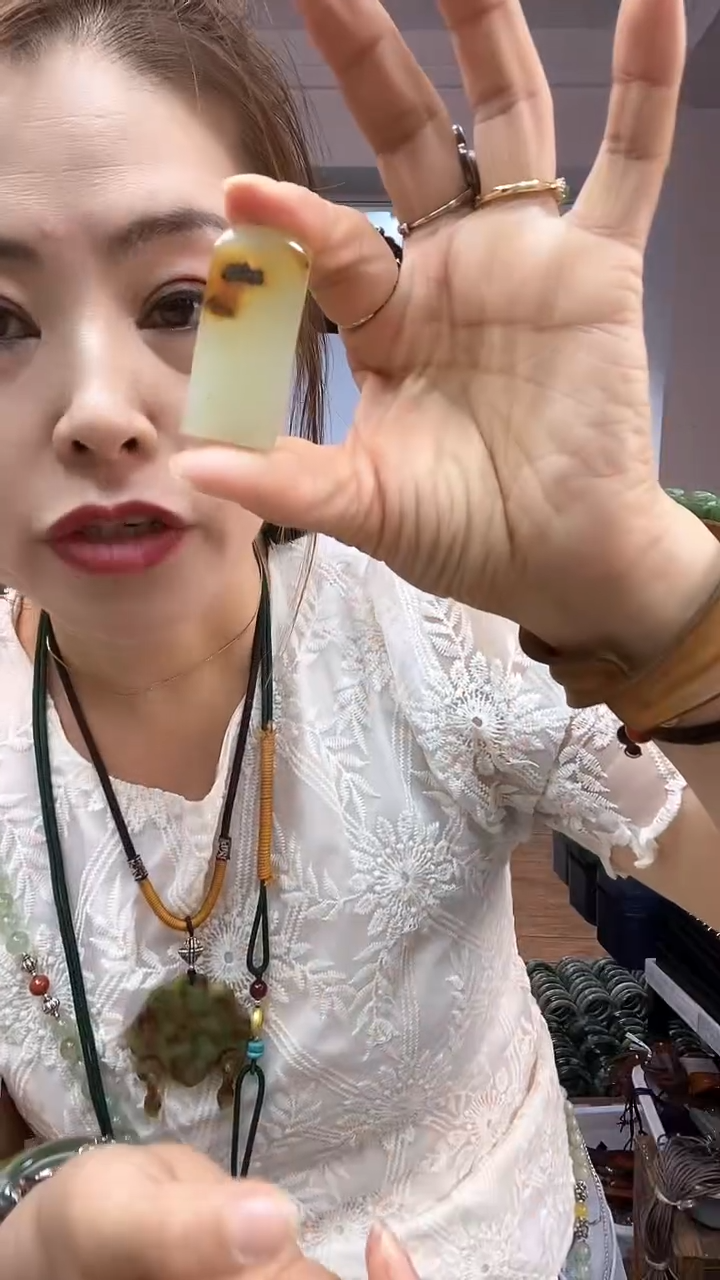 【闪购商品】岫玉手把件未镶嵌多样性发货其中之一