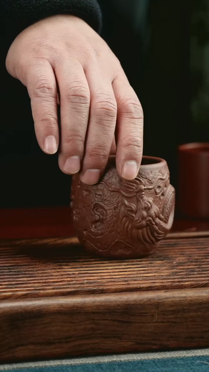 【闪购商品】紫砂茶杯紫泥隐龙