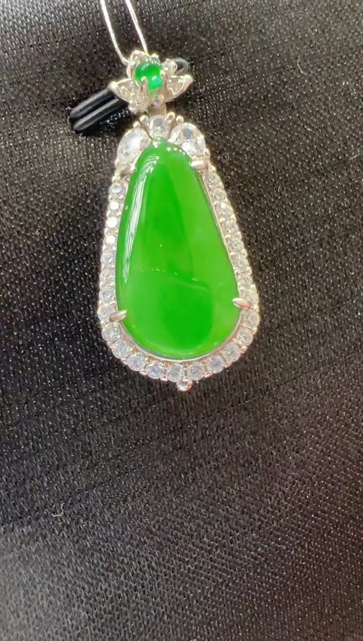 【闪购商品】翡翠吊坠(不含链)银S925镶嵌             