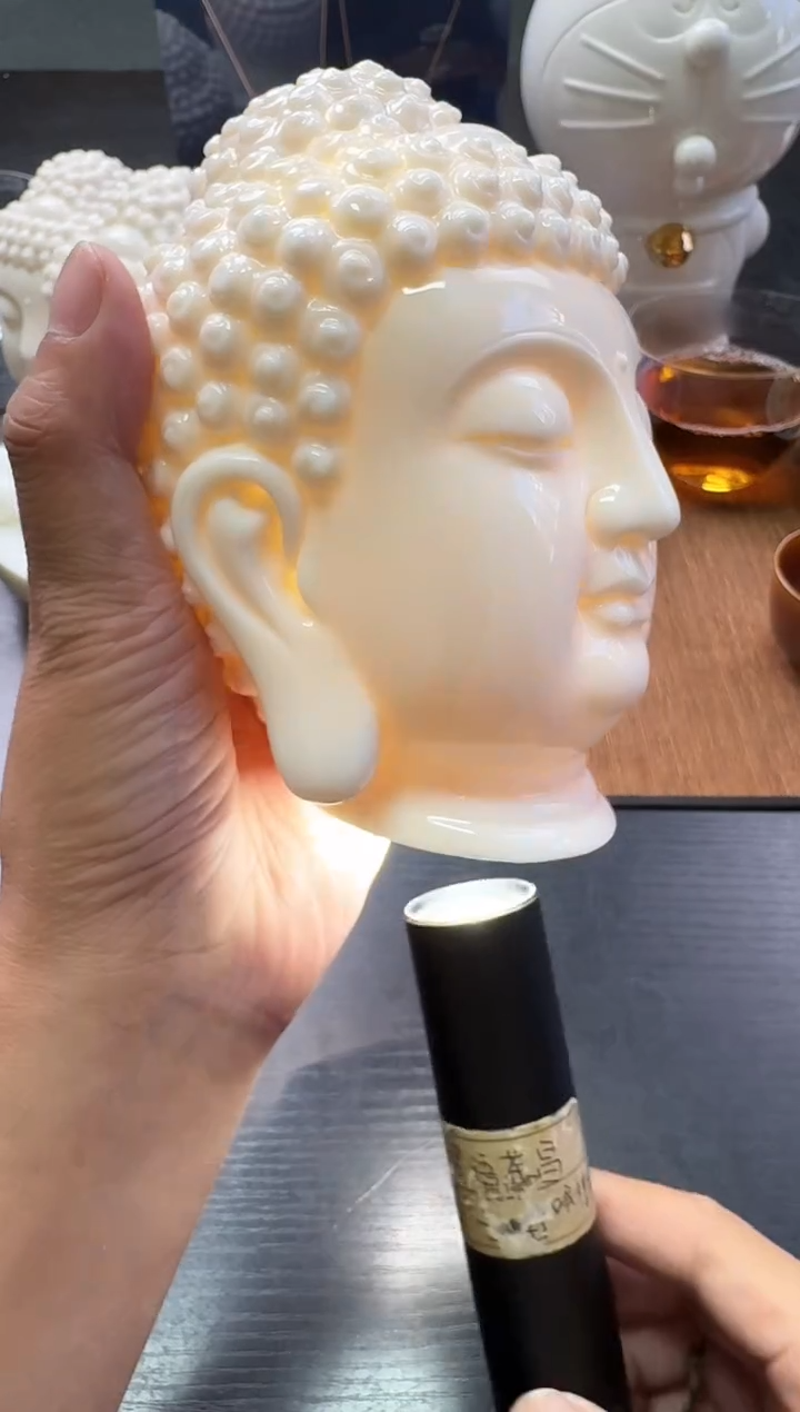 -达*白瓷佛像------------