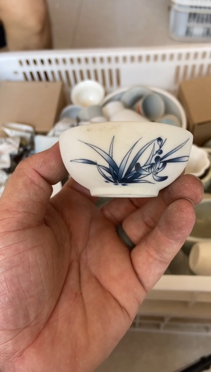 无运费险有瑕疵的摄影的产品有使用过的痕迹有点脏介意勿拍