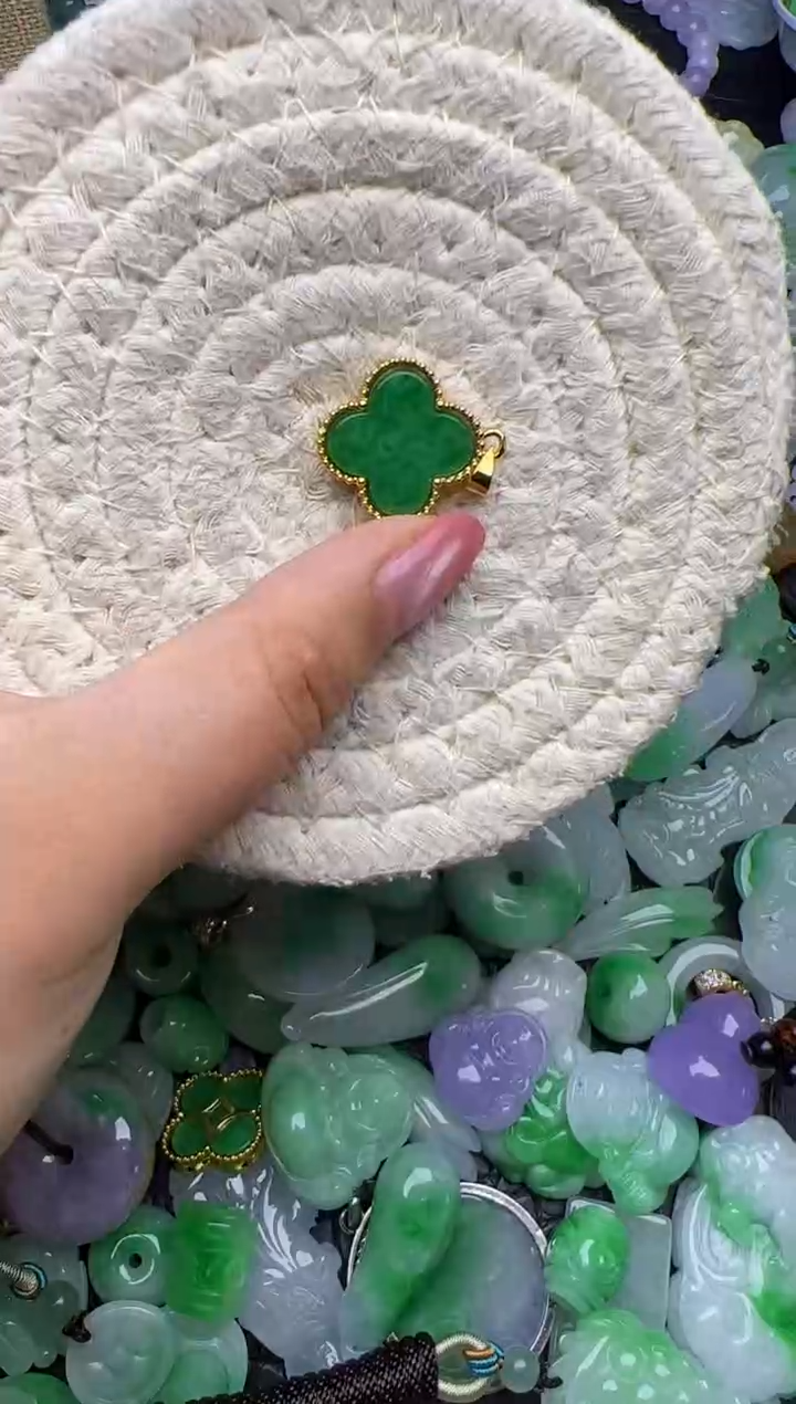 颈饰未镶嵌翡翠天然缅甸翡翠吊坠