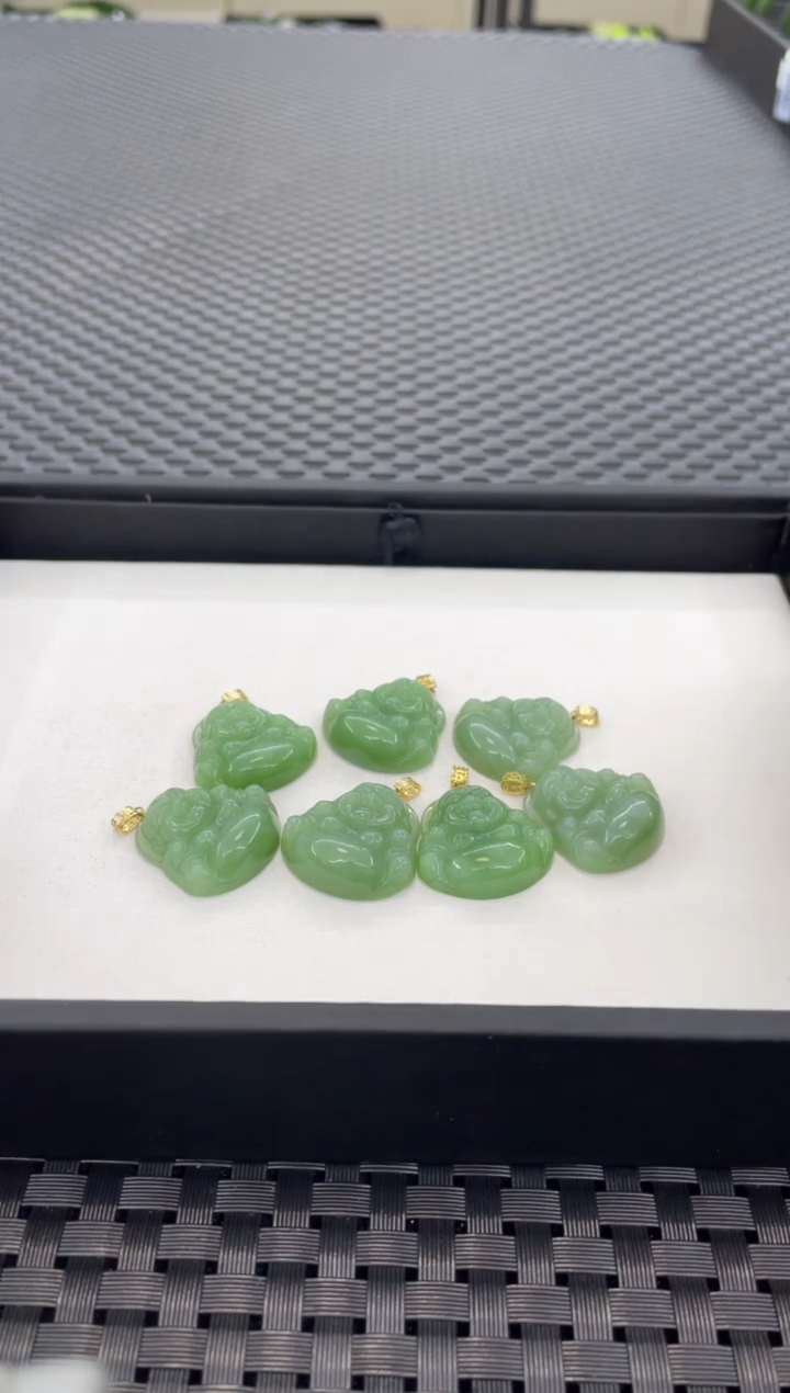 吊坠(不含链)18K金镶嵌和田玉佛公（多样性发一件）PP131