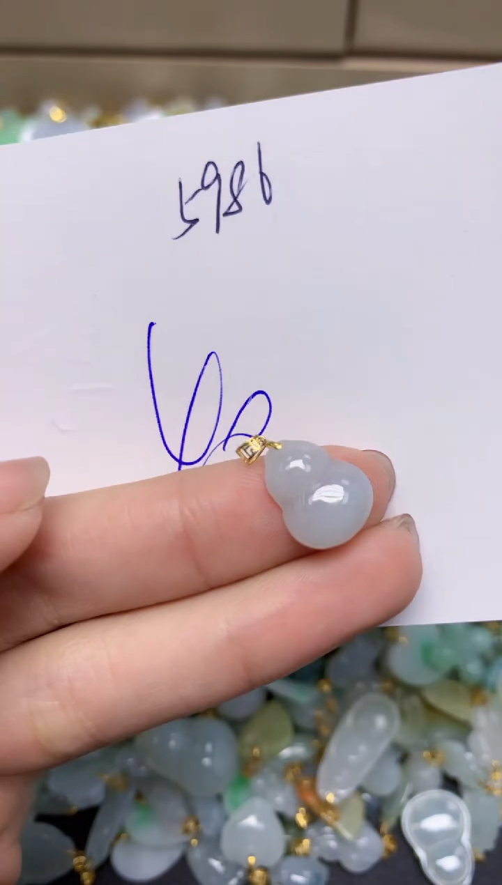 【闪购商品】翡翠颈饰18K金镶嵌天然翡翠A货