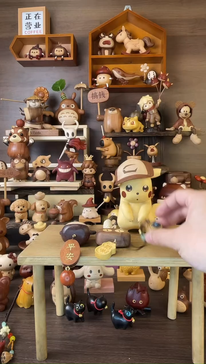 木皮卡丘+招财猫牌+小鹿车挂+转转福袋