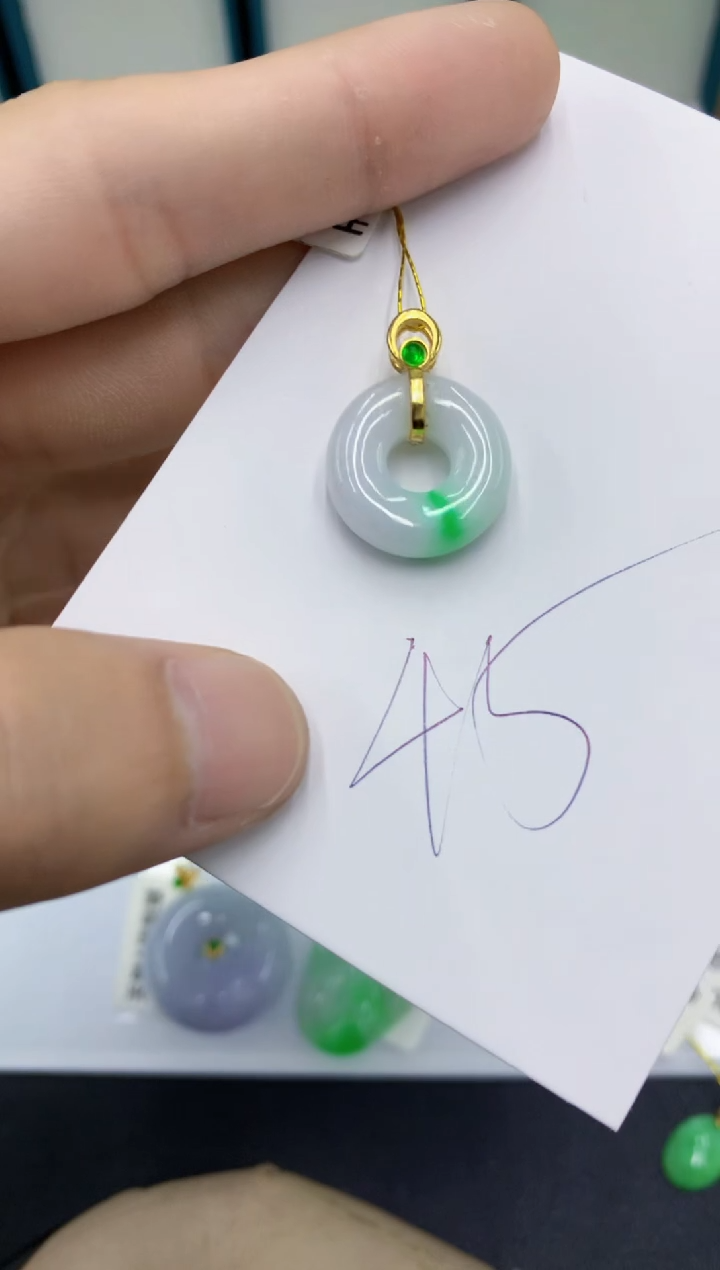 颈饰未镶嵌翡翠翡翠