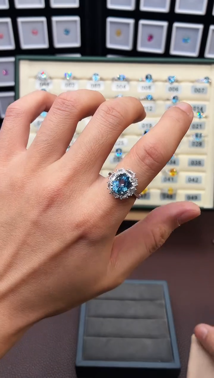 无925银轻奢魔鬼蓝色女神戒指