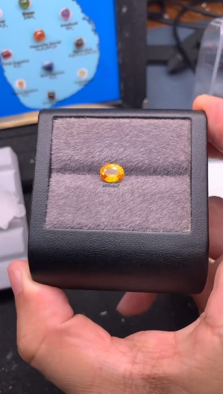 未镶嵌未镶嵌定制蓝宝石T****眸1.8克拉