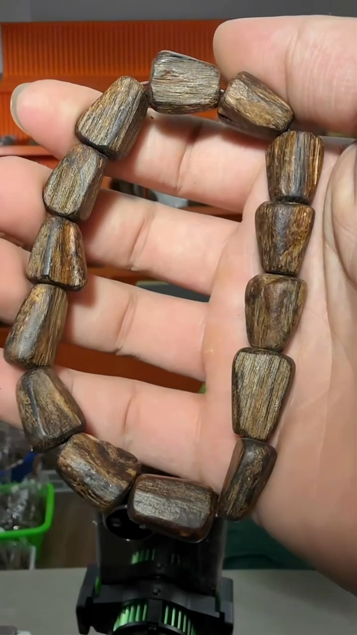 沉香手串236号紫伽罗多样性发一