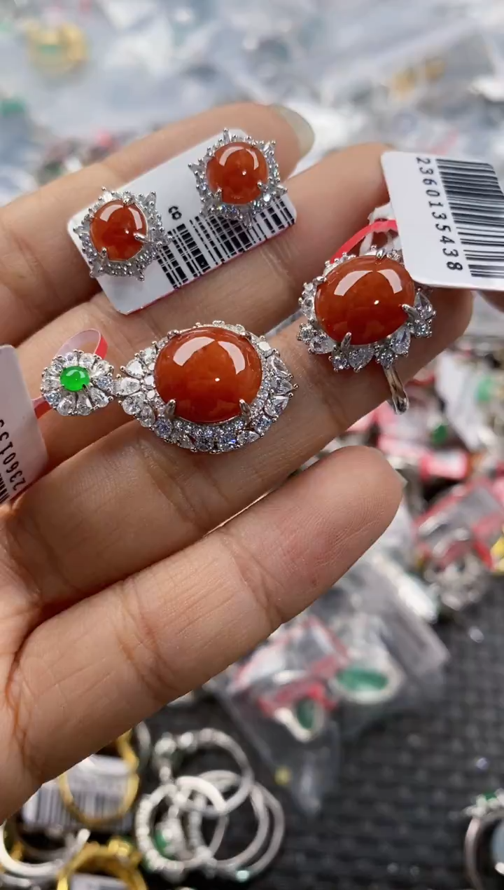 银S925镶嵌戒指翡翠333               10