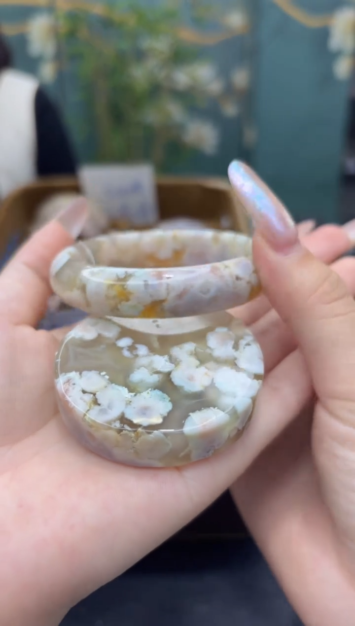 石英质玉未镶嵌手镯A449(57圈赠送镯心)