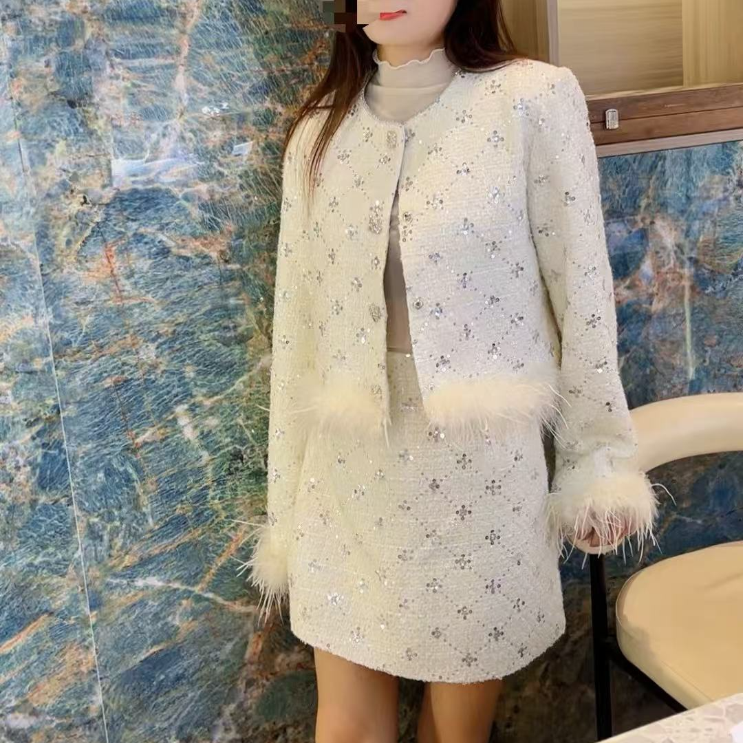 2708 羽羽重工白色水叼套装