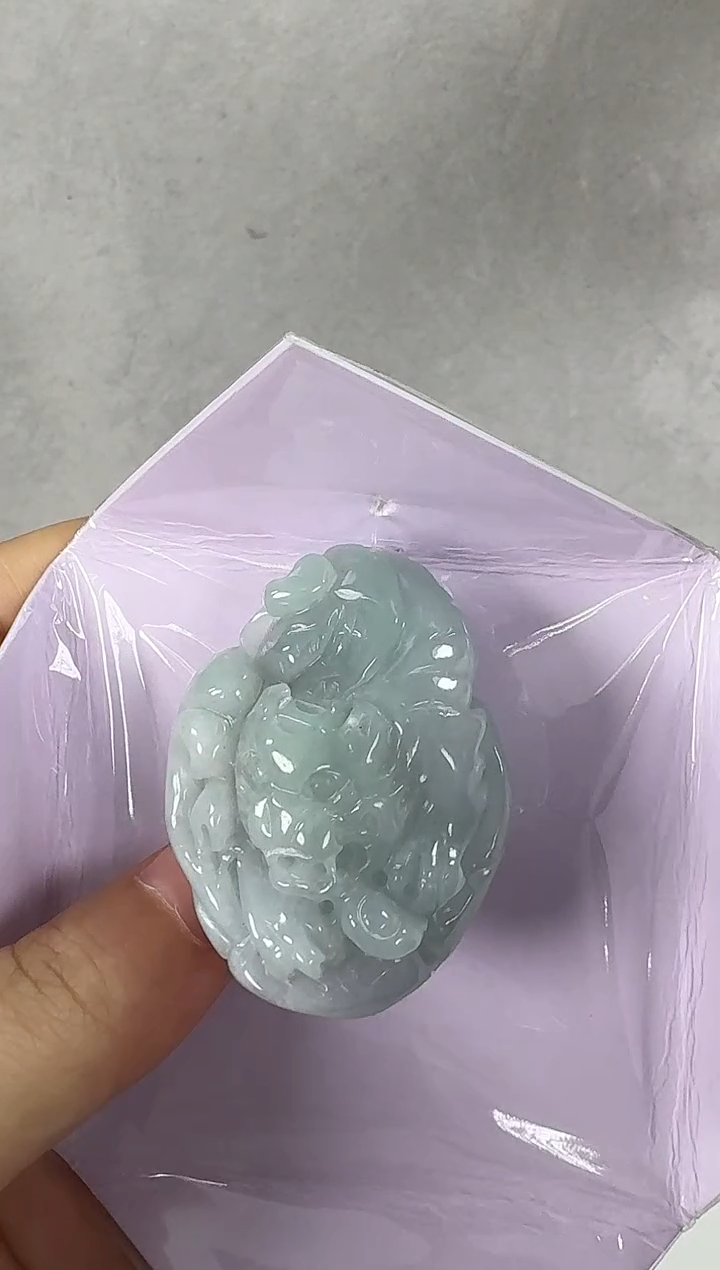 吊坠(不含链)未镶嵌翡翠下山虎翡翠吊坠