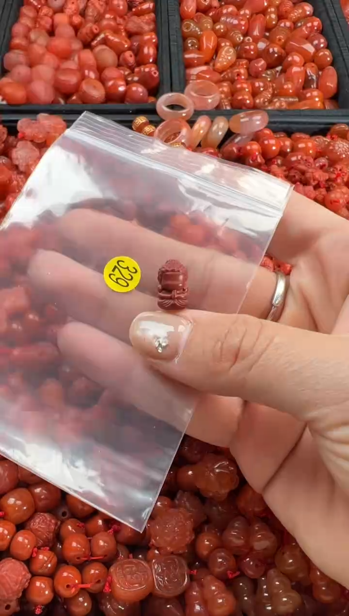 【闪购商品】南红玛瑙颈饰未镶嵌1