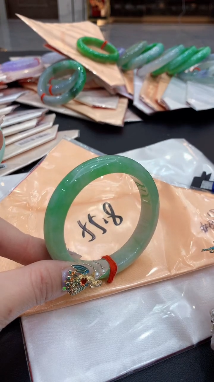 【闪购商品】翡翠手镯未镶嵌0934633915