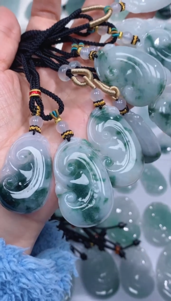 颈饰未镶嵌翡翠吊坠团购多样性发一件