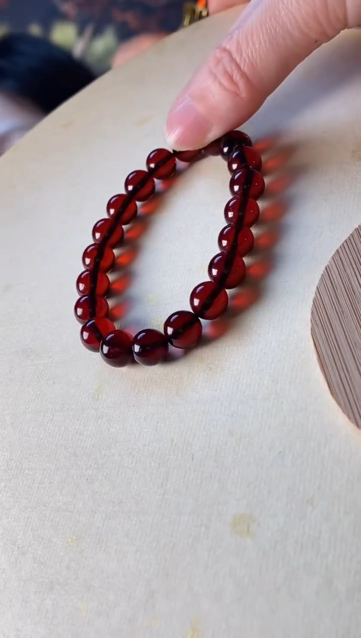 【闪购商品】琥珀颈饰未镶嵌血珀8+0000