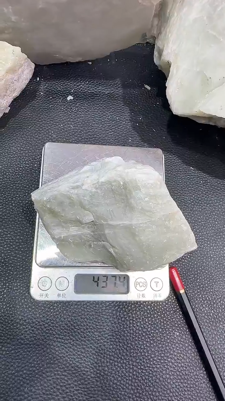 根据客户需求未镶嵌定制和田玉新疆和田玉于田料天然原石