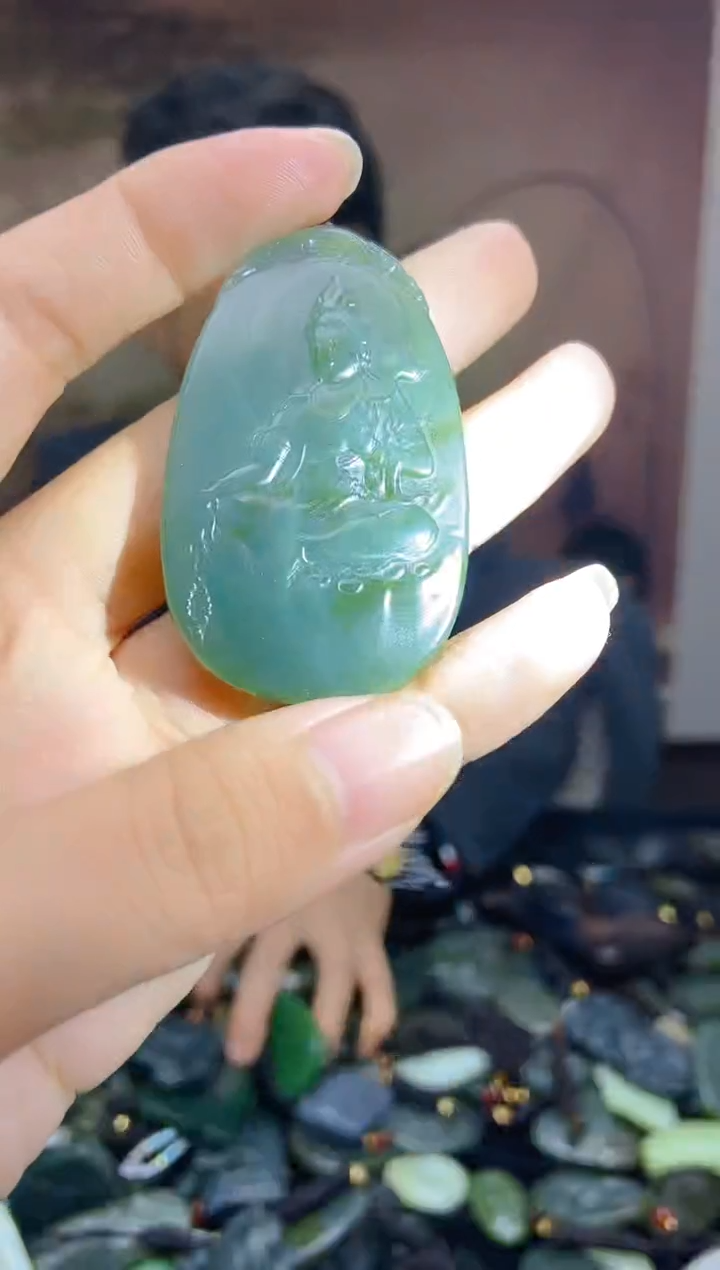 颈饰未镶嵌和田玉1