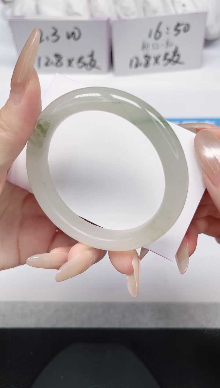 未镶嵌手镯石英岩玉164-54