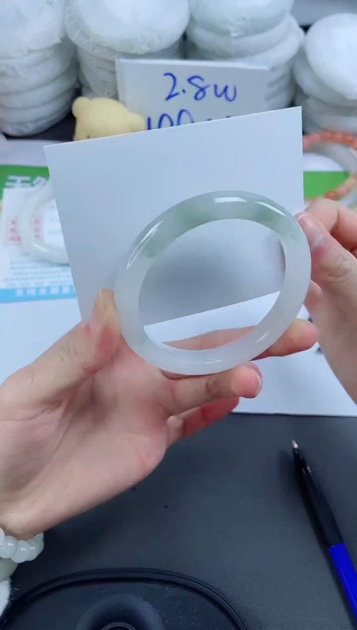 【闪购商品】石英质玉手镯未镶嵌183-58.7