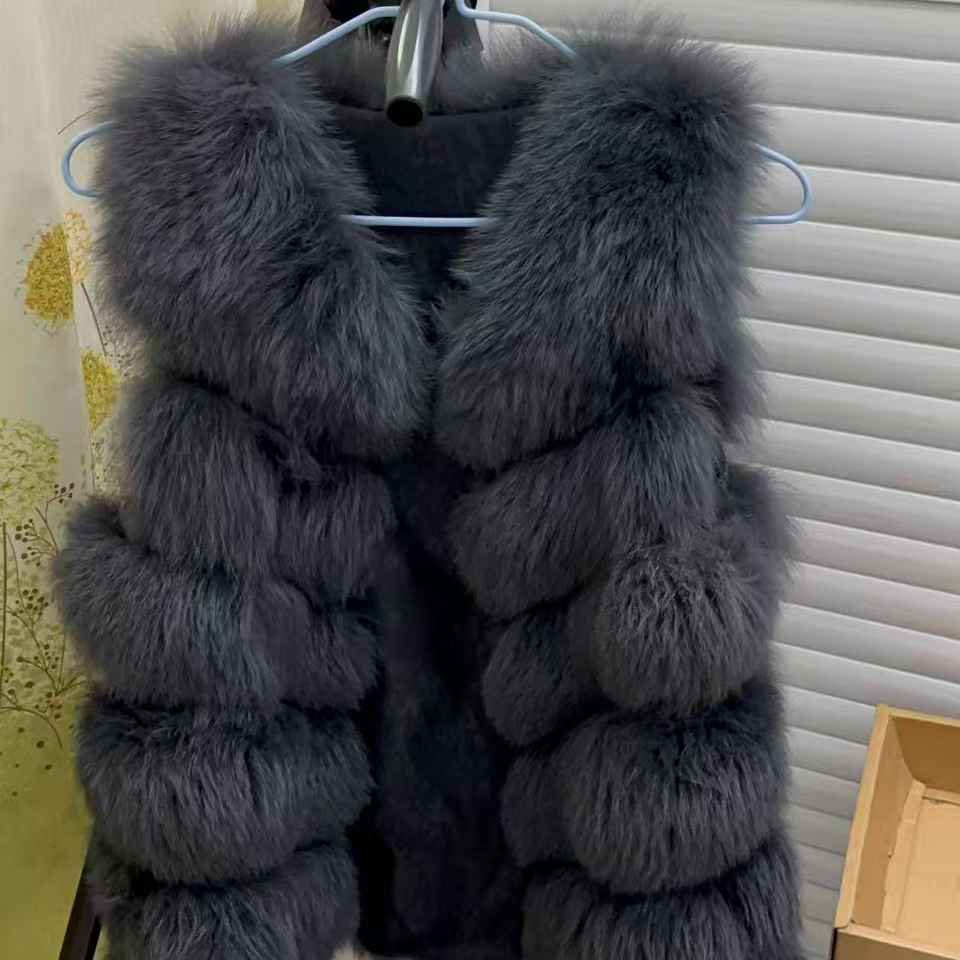 深灰色狐狸毛马甲（默认瑕疵）